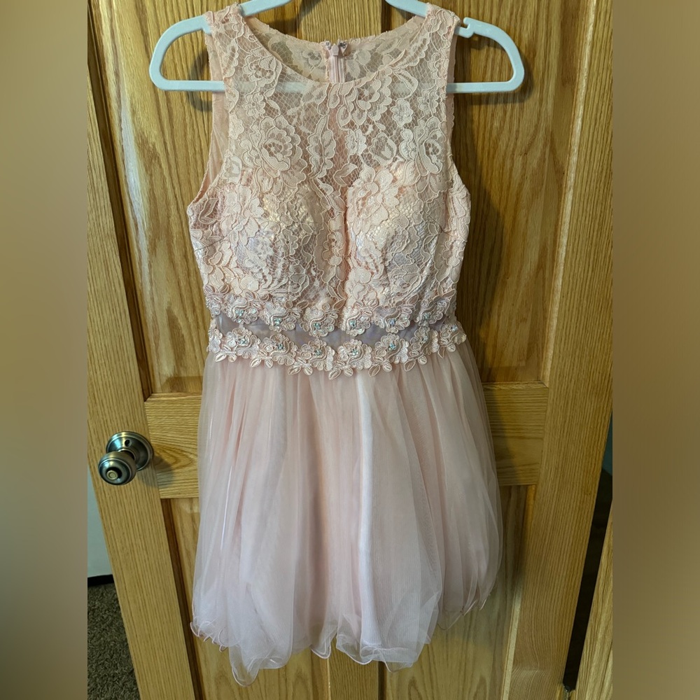 Pink Eva Homecoming Dress, size small. Worn once. Like new condition.